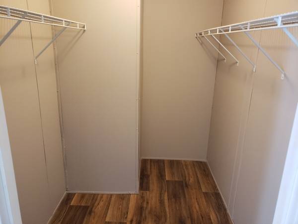 $1,309 / 3br - 1216ft2 - Amazing Special!  September Free and $500 off October's Rent! (Woodlake)64027443342337123