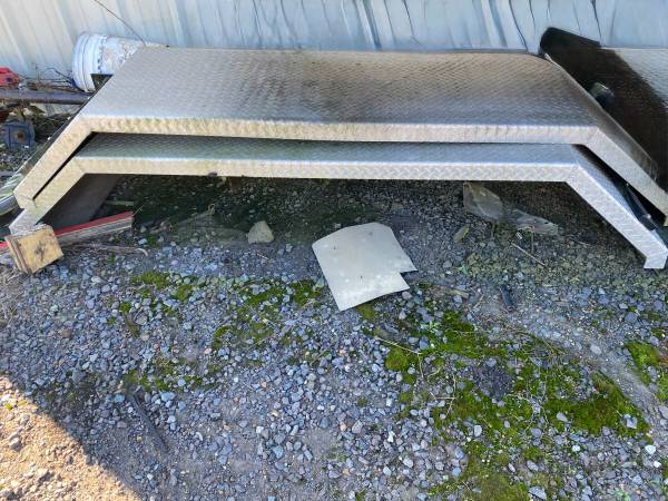 Diamond plate fenders 1