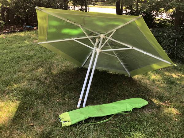 ►►Sombrilla de playa - Protección solar - Sombra Sunbrella - $40 (Falls Church, VA)63471431739651121