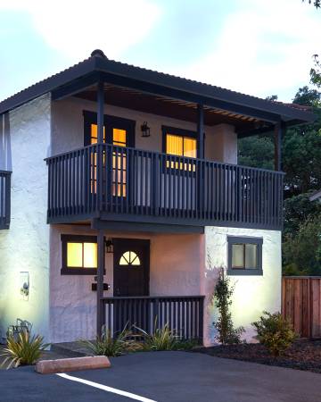 Gorgeous Townhomes at a GREAT price! Large floorplans! 1