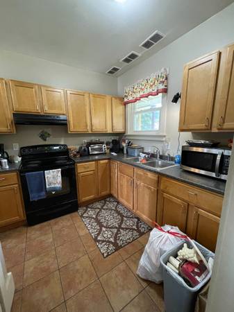 $1,400 / 2br - Downtown Hardwick 2 bed first floor apartment w/access to Rail Trail (Hardwick)63992935005314121