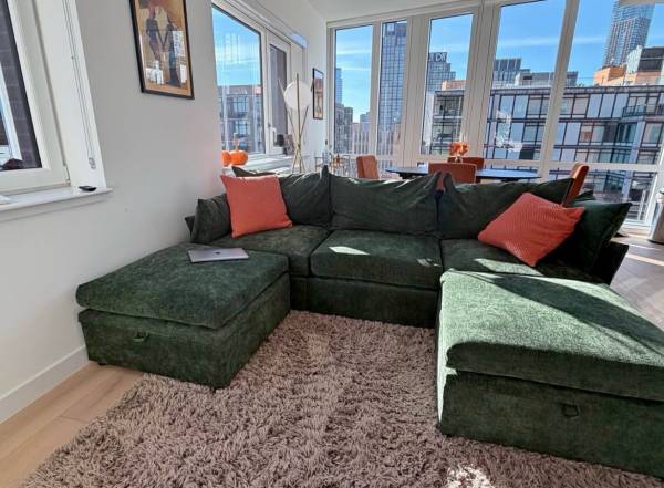 Brand new Modular Sectional Couch 1