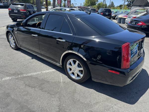 2009 CADILLAC STS LUXURY SEDAN. CLEAN TITLE, PASS SMOG, LOW MILES! - $7,999 (san mateo)63624145901571124