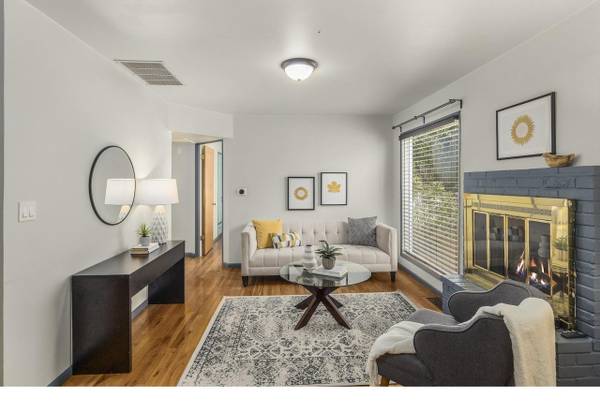 $2,315 / 2br - 985ft2 - Carport & tandem 2 car attached garage w/ storage closets (Milwaukie)63831398284547124