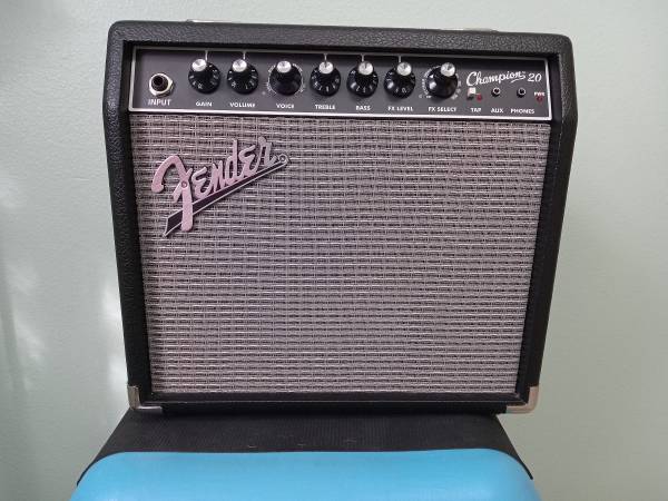 Guitar Amplifier - Fender Champion 20 1