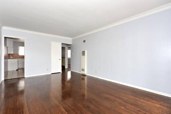 $1,995 / 1br - 800ft2 - hollywood(love pets) GARDENS (LOS FELIZ ATWATER VILLAGE)63700899818369120