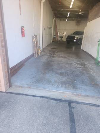 $1,250 / 1750ft2 - INDUSTRIAL WAREHOUSE FOR LEASE (MENTOR, OH)63860364495875123