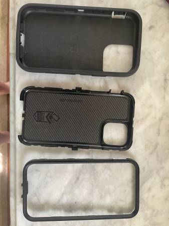 Otterbox iPhone 11 Pro w/FREE glass screen cover 1