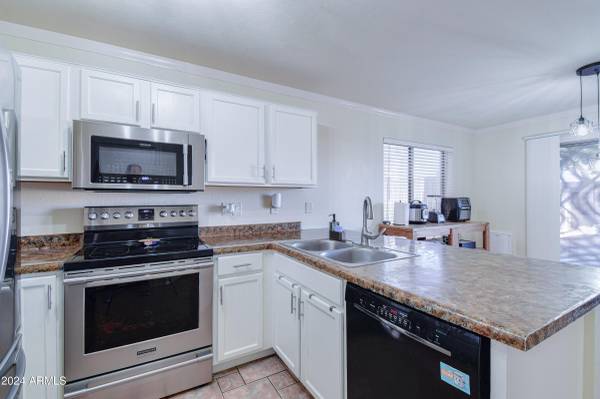 $375,000 / 3br - 1540ft2 - 3 Bed Residential in Mesa (Mesa, AZ, $375,000) (Mesa, AZ)64143915139458123