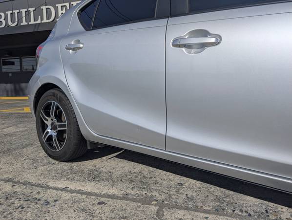 2013 Toyota Prius C. Clean Title, No Accidents: $7,500 (Silver, Hybr - $7,500 (Seattle)63617160353025124