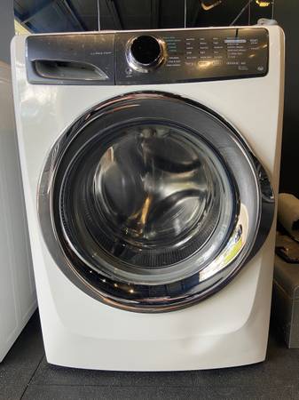 Electrolux Stackable washer and dryer 1