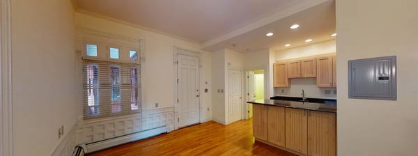 $3,600 Back Bay 1BR – Modern Kitchen, Pet-Friendly, HW Floors (Boston)63996833985666123