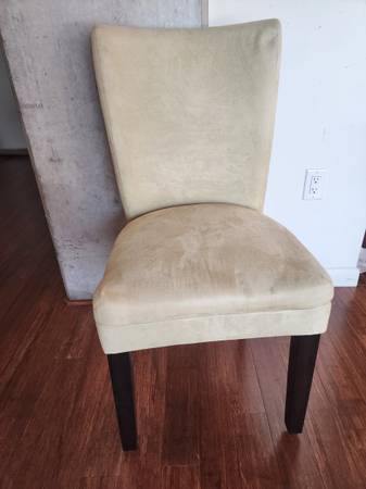 Dining room table and 3 chairs 1