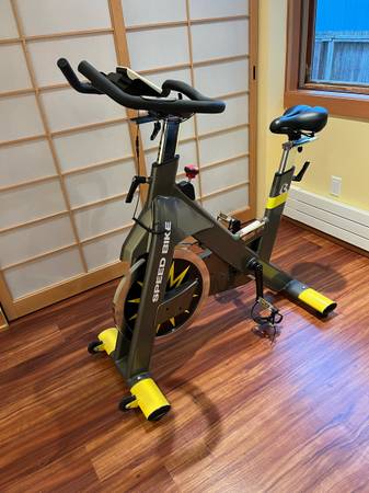 Stationary spin bike 1