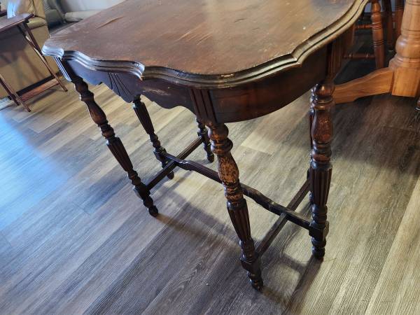 SOLID WOOD ENTRY TABLE 1