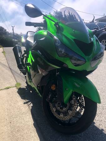 15 Kawasaki ZX-14R ABS– Only 5,900 Miles – All Original