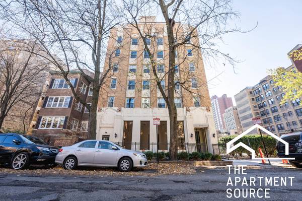 $1,690 / 1br - MODERN beautiful 1 bed in Edgewater (Edgewater)63781516719617121