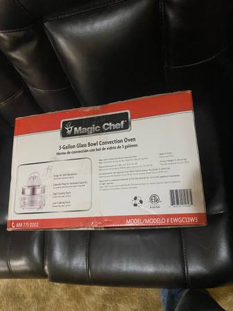 New Magic Chef 3 Gal. Glass Bowl Convection Oven - $40 (Dawsonville)63441255064707123