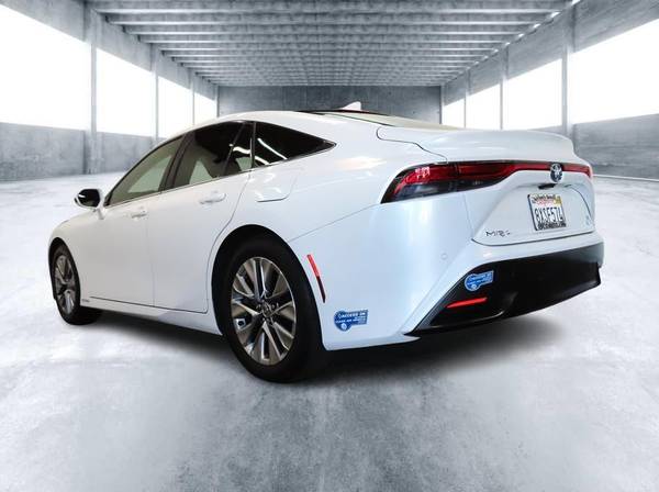 2021 Toyota Mirai XLE - ¡BUENO/MALO/NO CREDITO OK! - $9,999 (+ Escondido Auto Super Center)63616088757635123