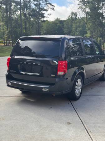 2018 Dodge Caravan SE - $8.900 (Loganville)63491802065923124