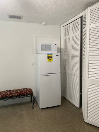 $900 / 1br - 840ft2 - ROOM FOR RENT IN PEMBROKE PINES (Pembroke Pines)63379710000771121
