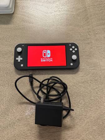 Nintendo Switch lite - grey with charger 1