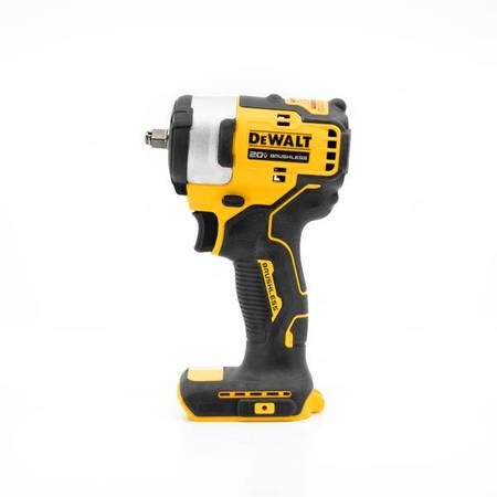 Dewalt 20v Brushless 3/8-in square cordless impact WRENCH - $135 (falls church)63471266800515120