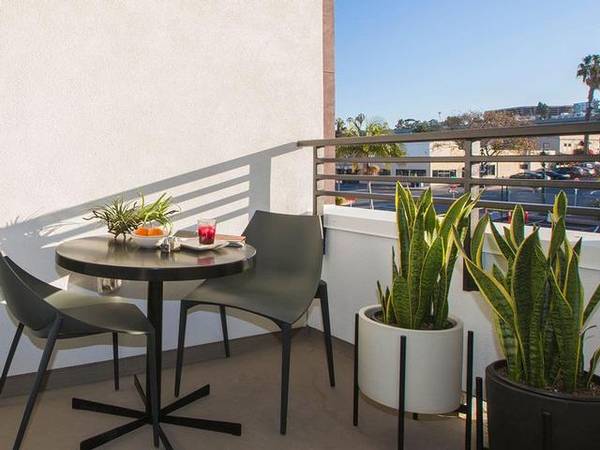 $3,326 / 1br - 679ft2 - Studio, one, two and three-bedroom floor plans, Charging stations (Little Italy)63701686266113122