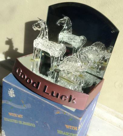 Beautiful Good Luck Horse Carriage ShowPiece Mirror Glas Crystal Light 1