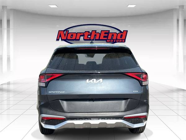 SUV Kia Sportage AWD 2024 de tracción en las cuatro ruedas LX - $340 (pago estimado OAC†)63615747167233123