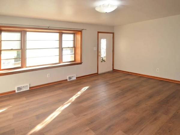 $900 / 3br - 1279ft2 - Complete remodeled home (Madison Heights, VA)63851968869249122
