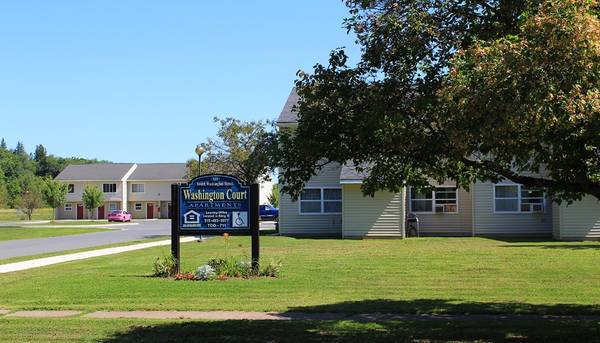 $707 / 1br - Charming One Bedroom Apartment Available NOW! (Carthage)63697648226305120