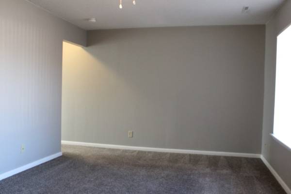 $1,180 / 3br - 1008ft2 - Looking For Convenience? Well, Look No Further! (2981 6th Street Southwest, Cedar Rapids, IA)63815109376515121