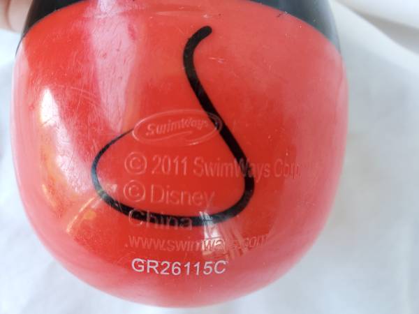 2011 Lote de 2 juguetes grandes Weebles Water Wobblies de Mickey Mouse y Tigger - $10 (Tacoma)63439403064835123