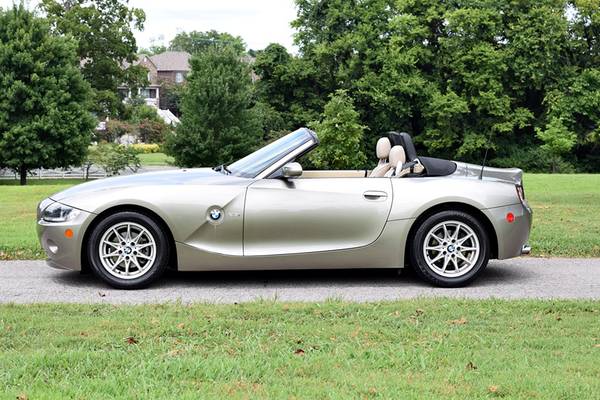 2005 BMW Z4 descapotable 2.5L, único dueño, cuero, neumáticos nuevos, ¡solo 50 mil millas! - $10.734 (Nashville)63470580507907123