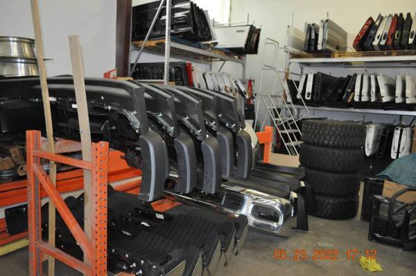 FORD -CHEVY-RAM PK Tailgates & bumpers - $850 (HOUSTON)63470937026819120