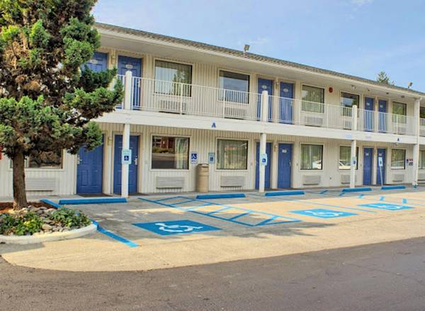 $500 / 1br - NEW WEEKLY RATE - Kids Stay for FREE! All-Inclusive (Seattle South)63838111199105121