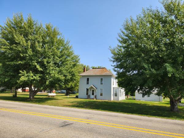 $1,200 / 3br - 2000ft2 - Country Home for Rent – Spacious 3 Bedroom, 2 Story (Mt. Union)63897404885122121