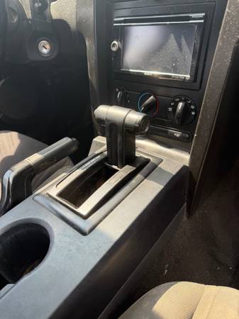 Ford Mustang 4.0 V6 2005 - $4,200 (Rogers)63470066213121124