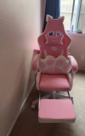 Pink cat ears gaming chair (accepting offers) 1