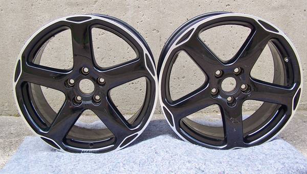 K☆♥️ 2 OEM Volkswagen VW 18x8 18