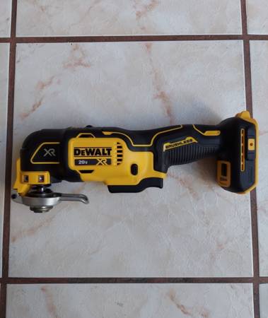 New Dewalt XR 3-Speeds Oscillating Multi Tool 20v - Tool Only 1