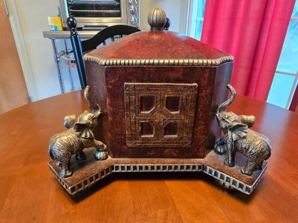 Elephant box 1