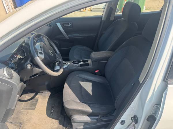 2015 Nissan Rogue - $4,800 (NO NECESITA NADA)63470614560769123