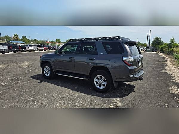 2018 Toyota 4Runner SR5 Premium Sport Utility 4D - $25999.0063439510130945122