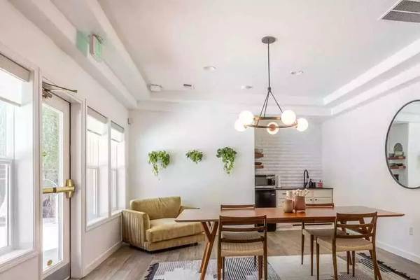 $1,650 / 1br - 626ft2 - The right place for you! Beautiful 1 bed / 1 bath - prime location! (Tigard)63914740180610124
