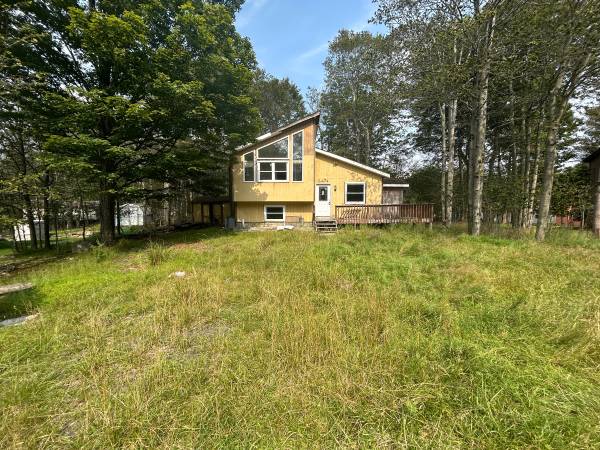 $159,000 / 3br - 900ft2 - Handyman special (Tobyhanna PA)64010161906306123
