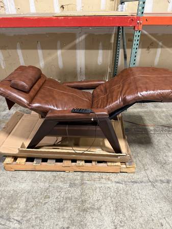 Gravis zero G recliner 1