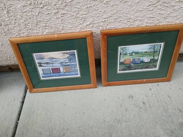 Set of two wooden framed quilt art prints 1