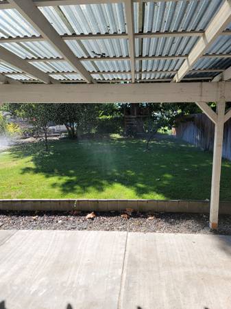 $1,850 / 2br - 1550ft2 - “Amplio dúplex de 2 dormitorios con sótano y garaje – ¡a pie del parque Howard Amon!” (Richland)63811290396035120